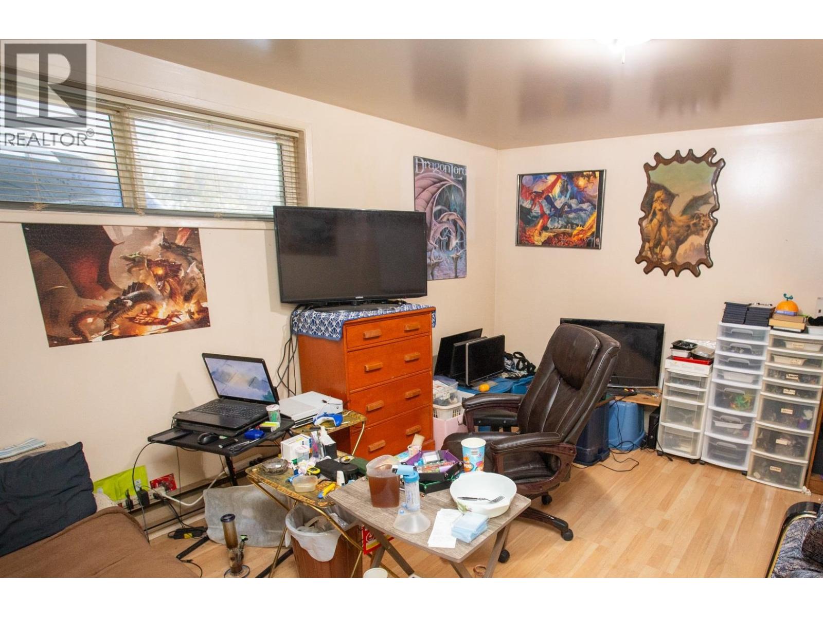 1402 FRASER CRESCENT - 22