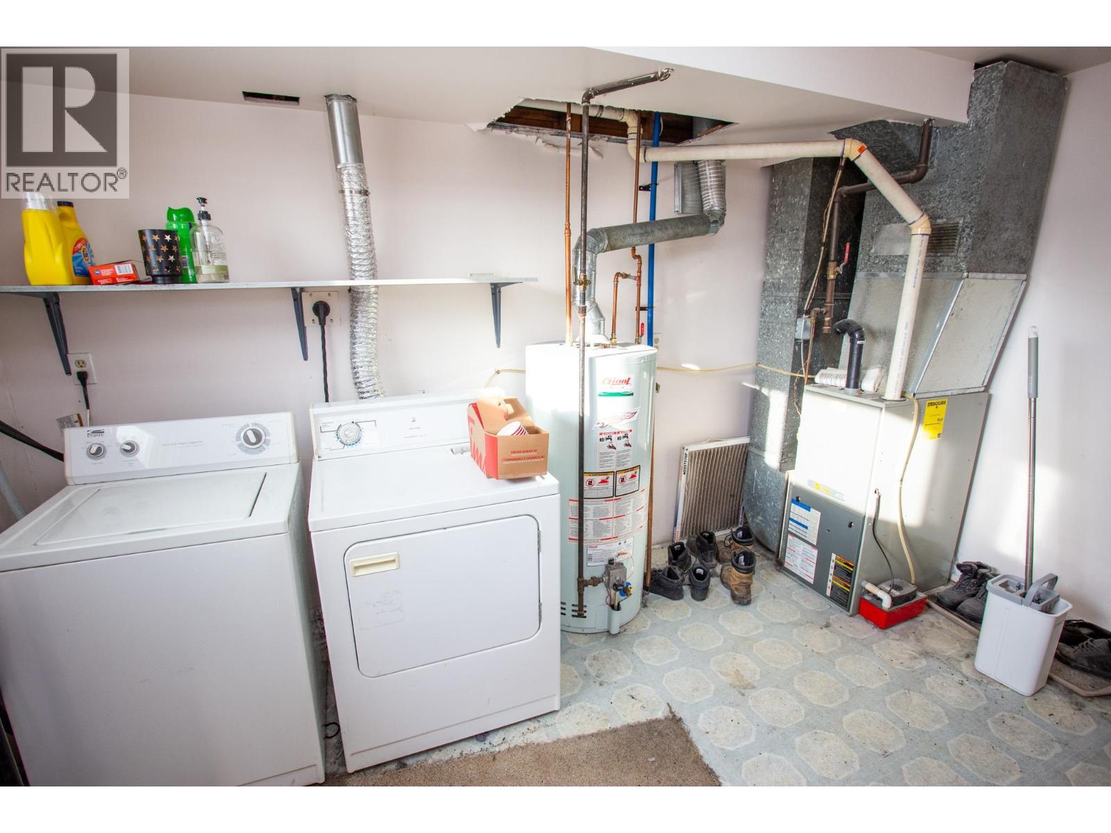 1402 FRASER CRESCENT - 6