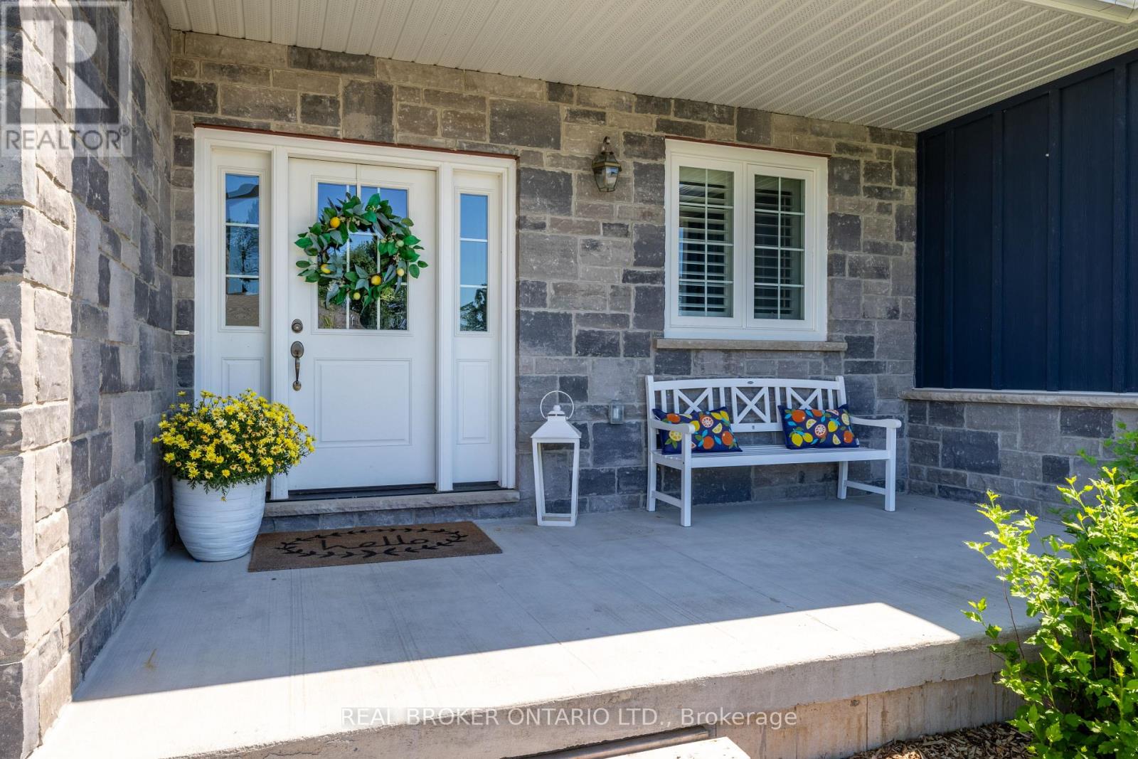 19 CHESLOCK CRESCENT - 3