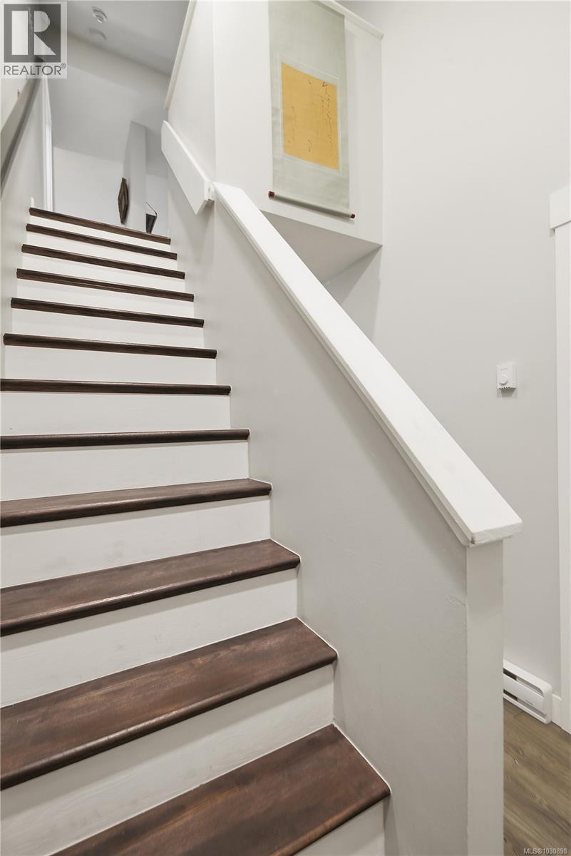 611 2562 Departure Bay Rd, Nanaimo