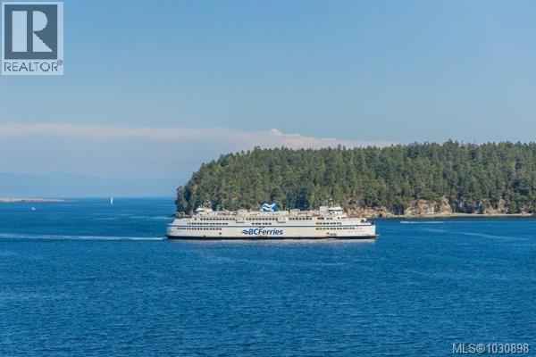 611 2562 Departure Bay Rd, Nanaimo