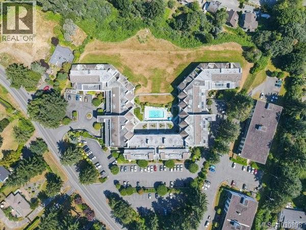 611 2562 Departure Bay Rd, Nanaimo