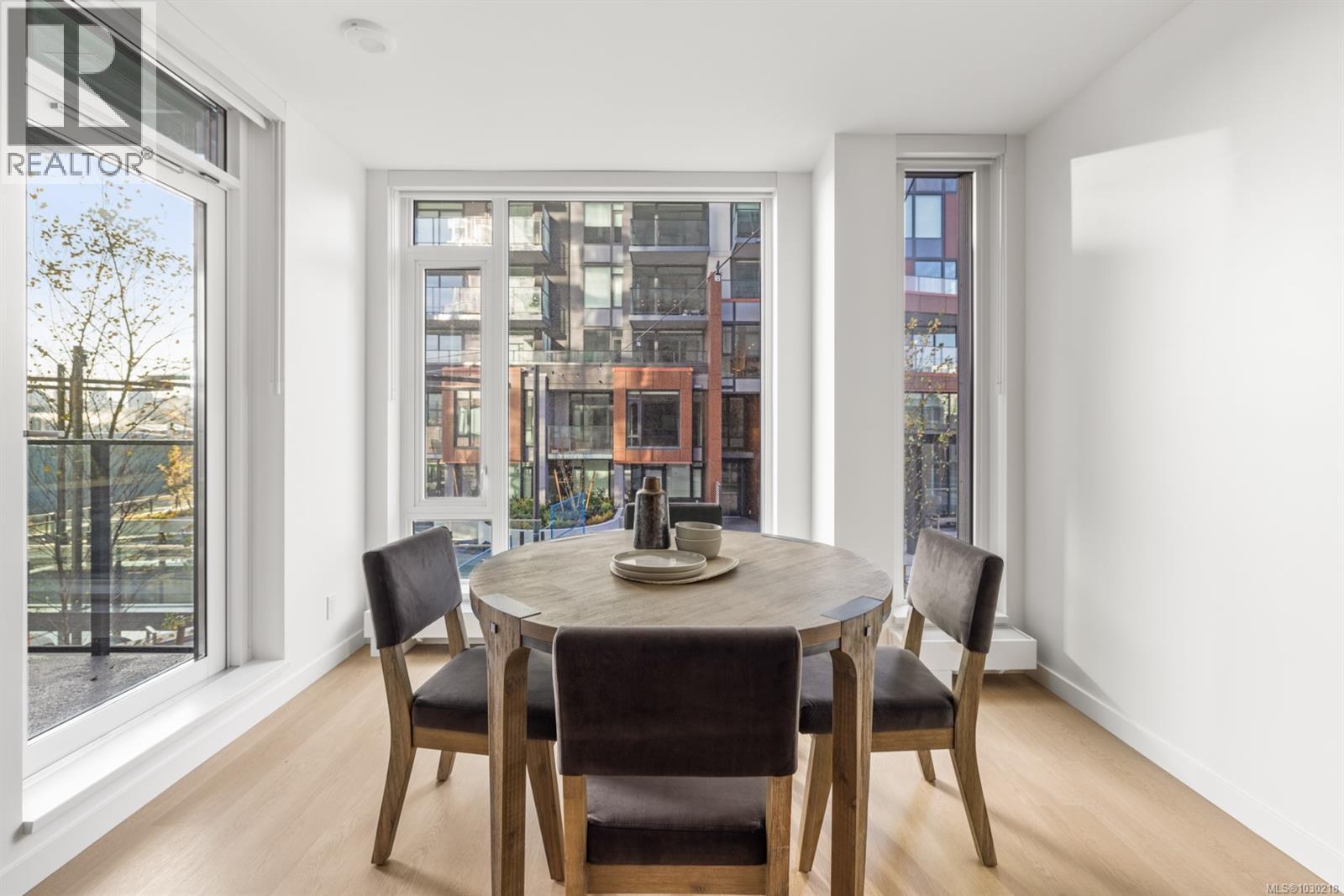 204 369 Tyee Rd, Victoria