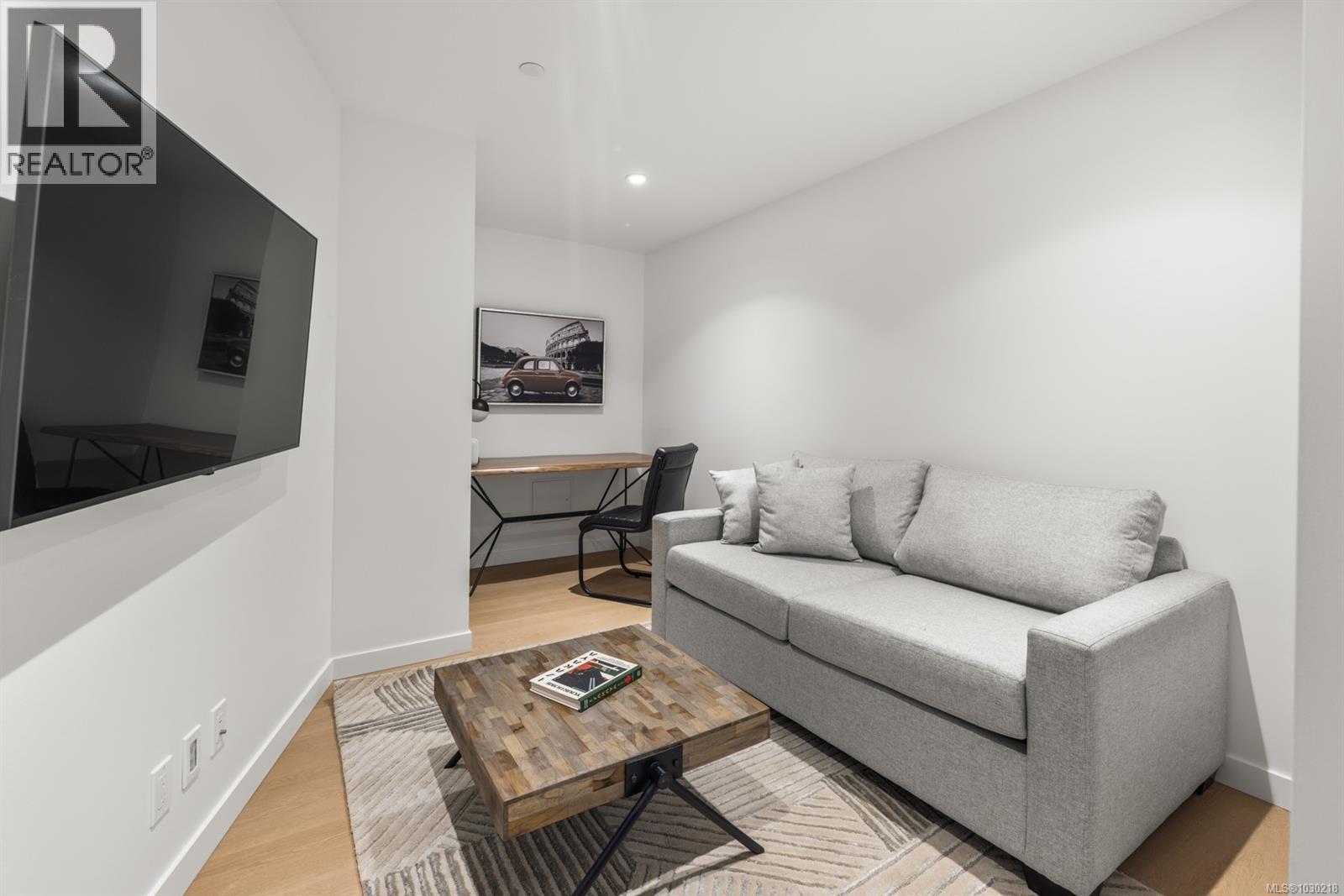 204 369 Tyee Rd, Victoria