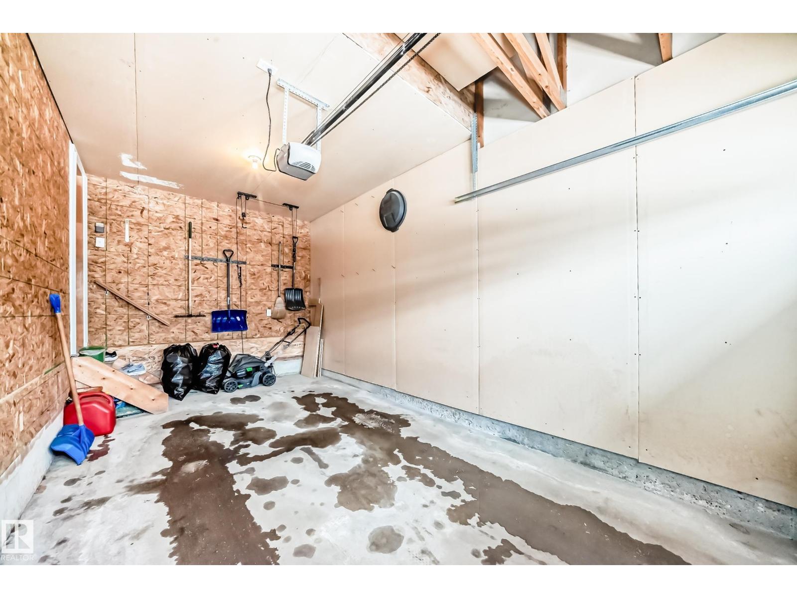 #34 12104 16 AV SW SW - 29