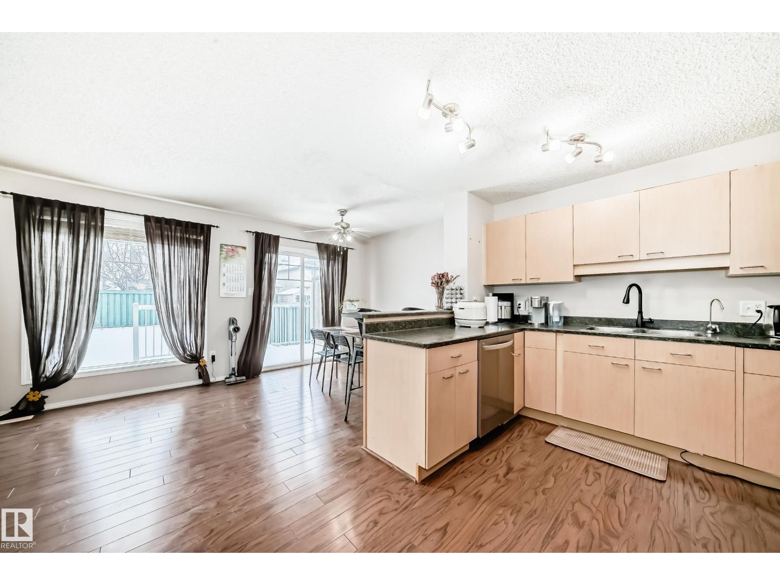 #34 12104 16 AV SW SW, Edmonton