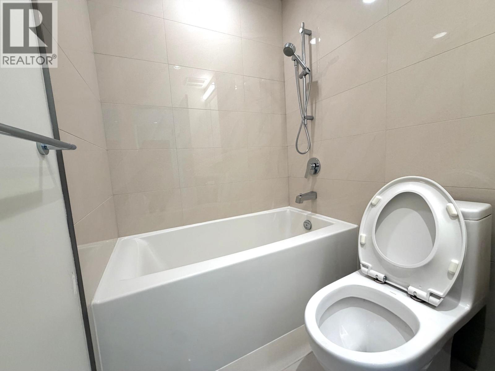 #225-4033 MAY Drive, Richmond