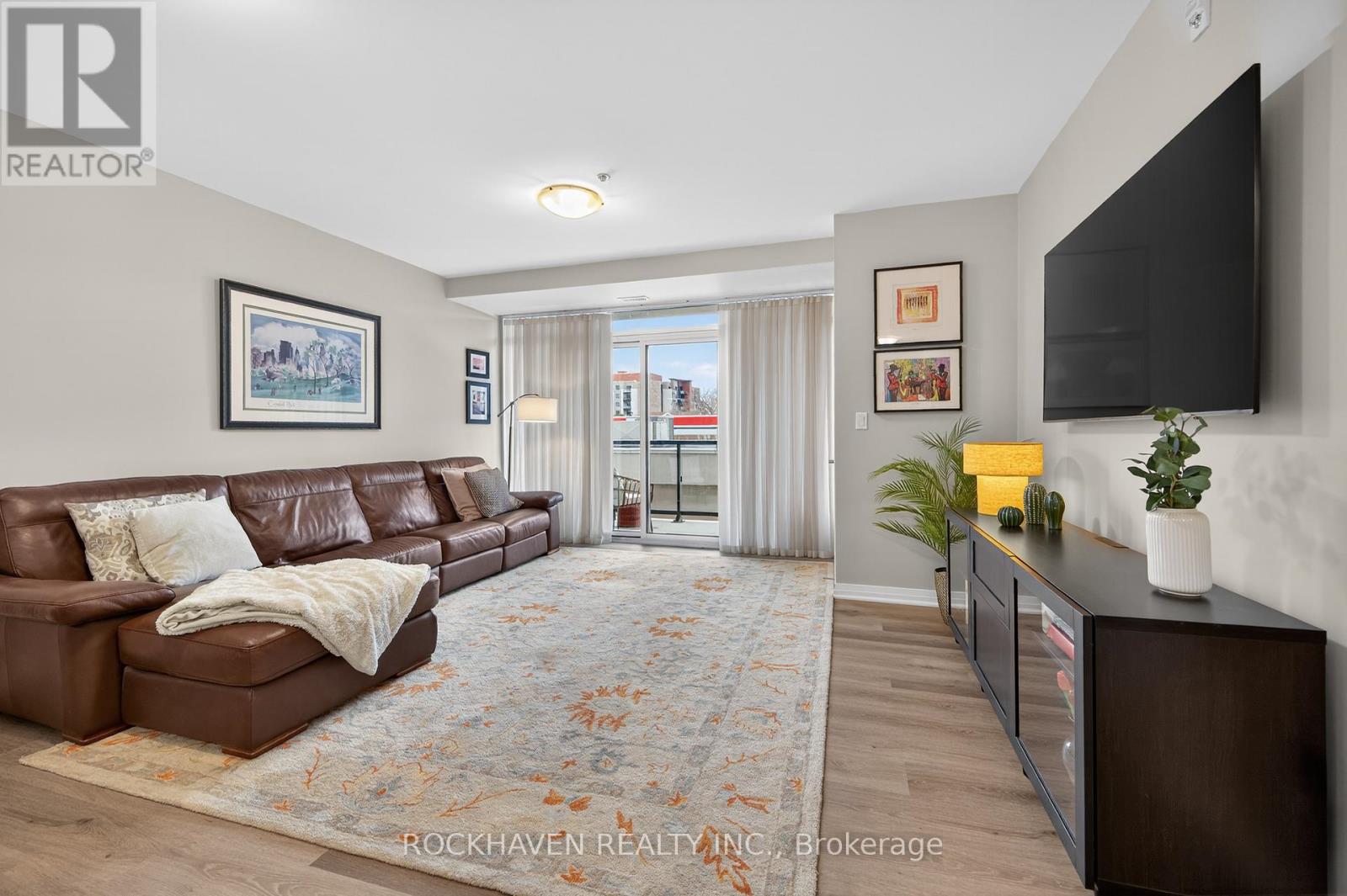 #209 5 HAMILTON STREET N - 15