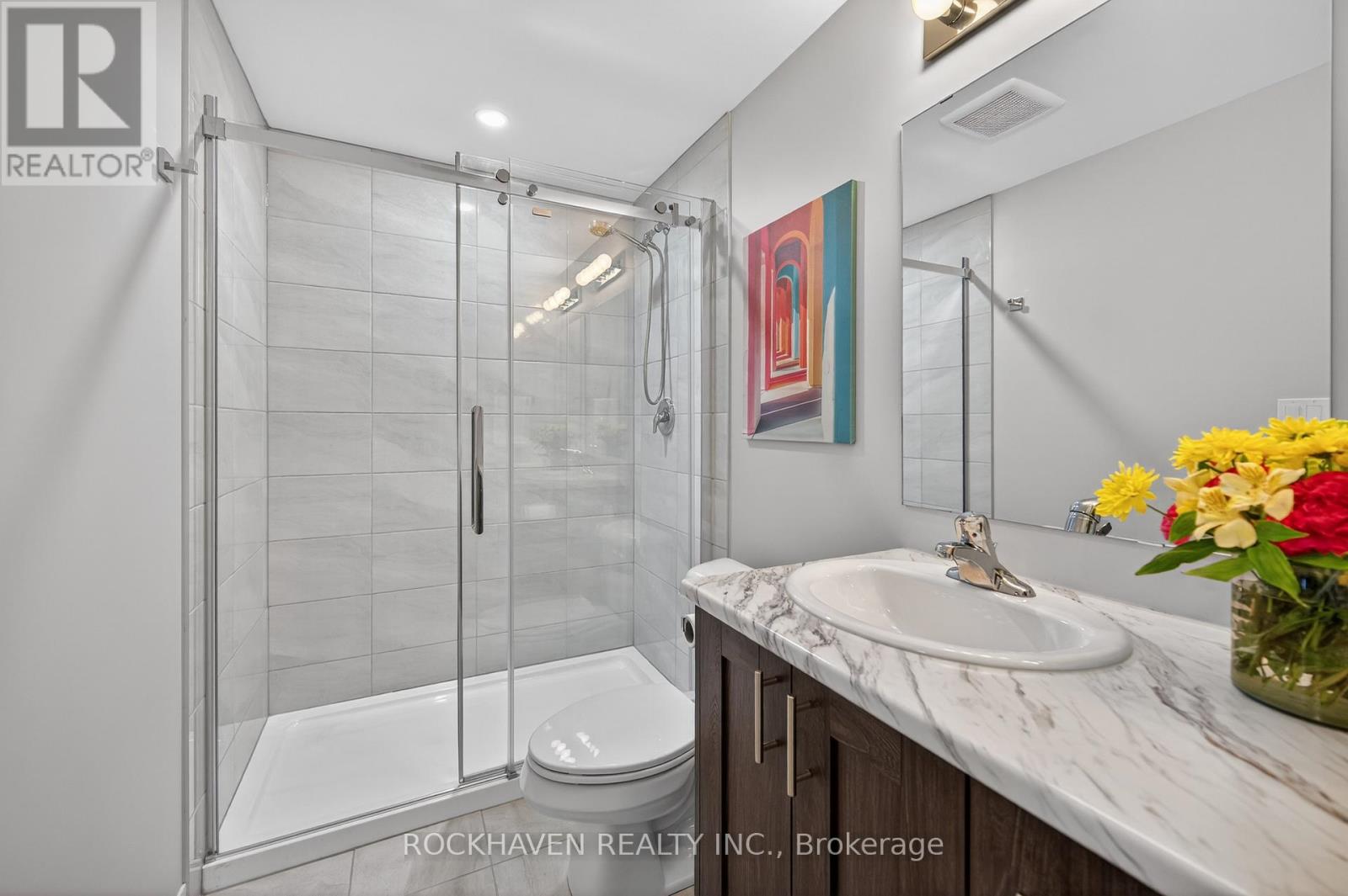 #209 5 HAMILTON STREET N - 29