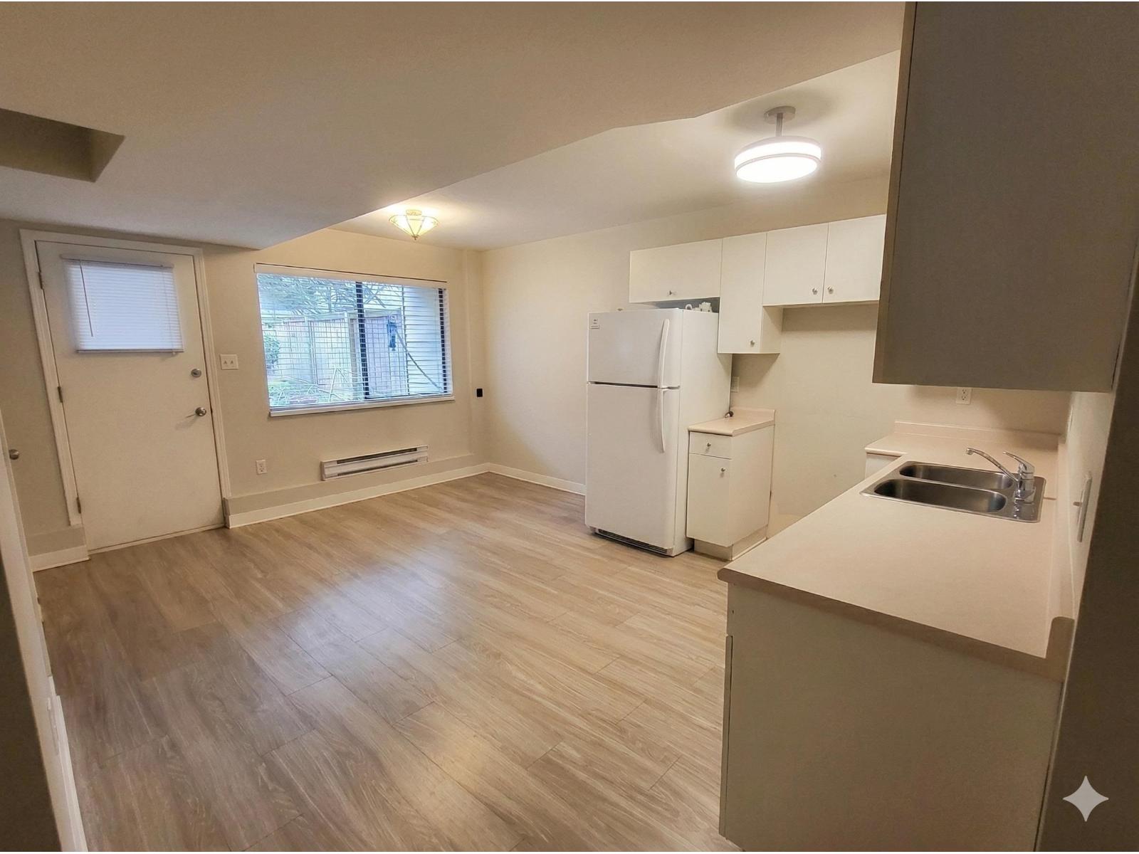 1232 FOSTER STREET, White Rock