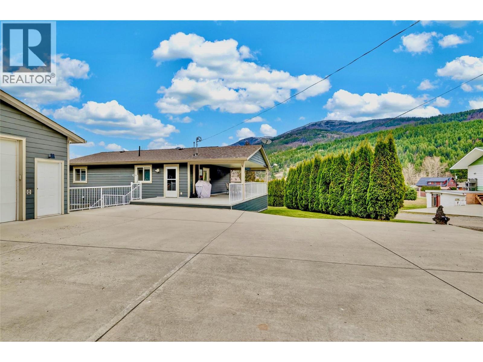 8758 Holding Road Lot# 17, Adams Lake