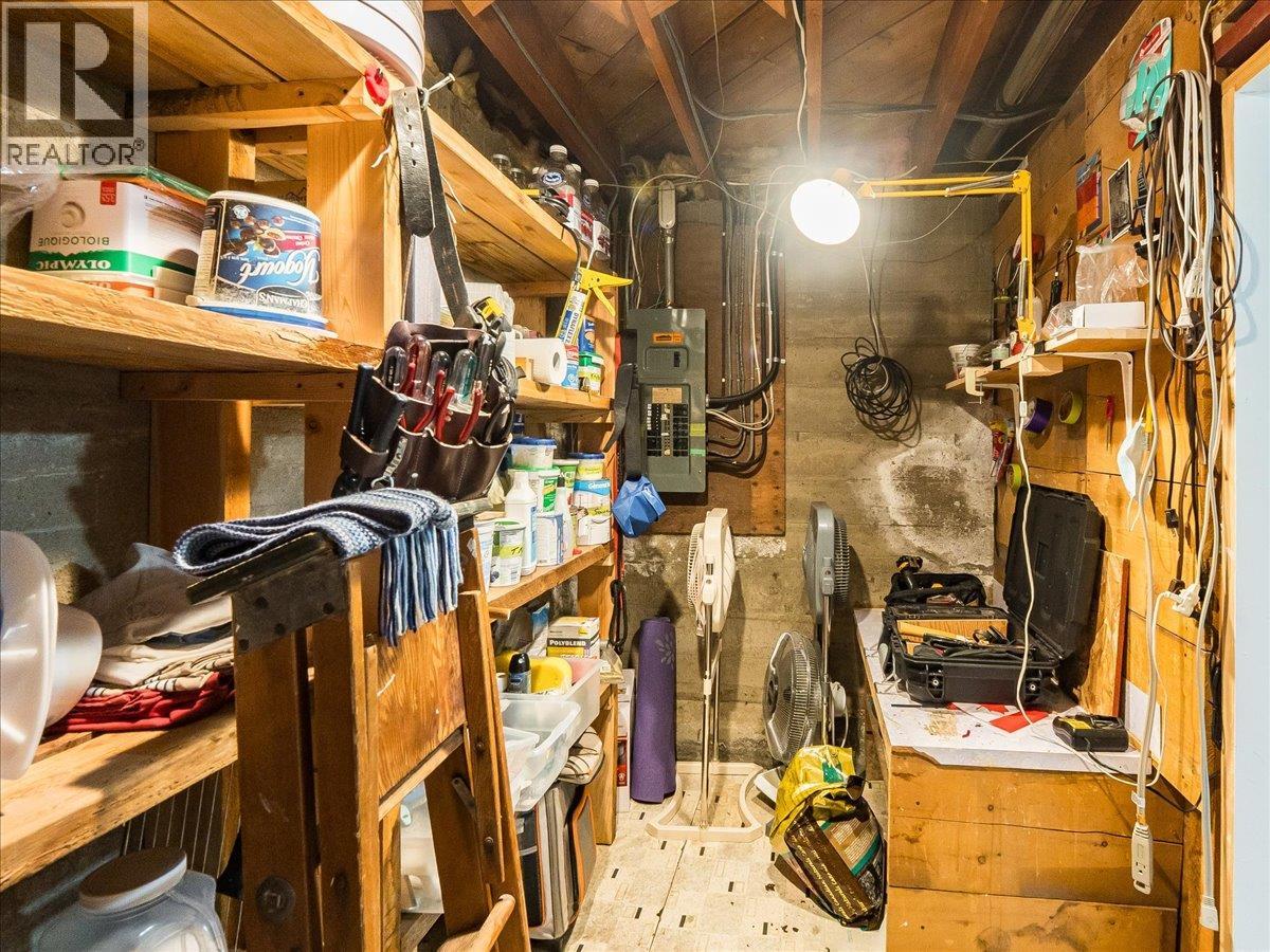 1663 Moran Road Road, Thrums