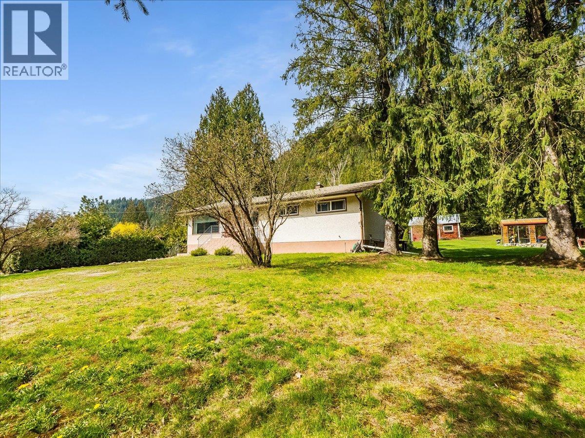 1663 Moran Road Road, Thrums