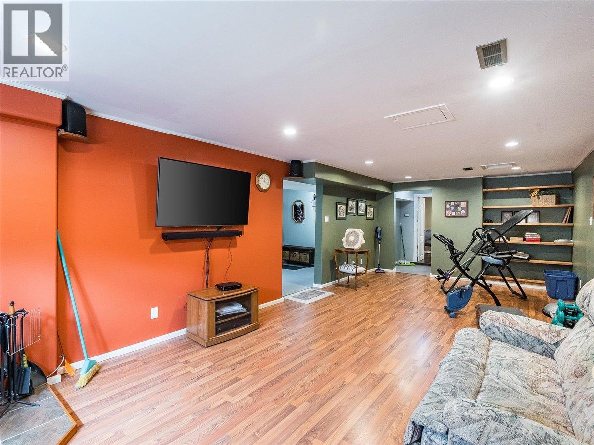 1663 Moran Road Road, Thrums