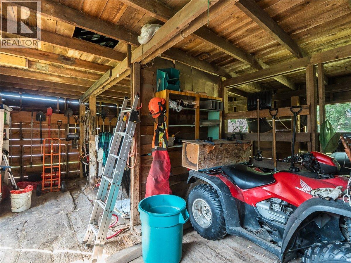 1663 Moran Road Road, Thrums