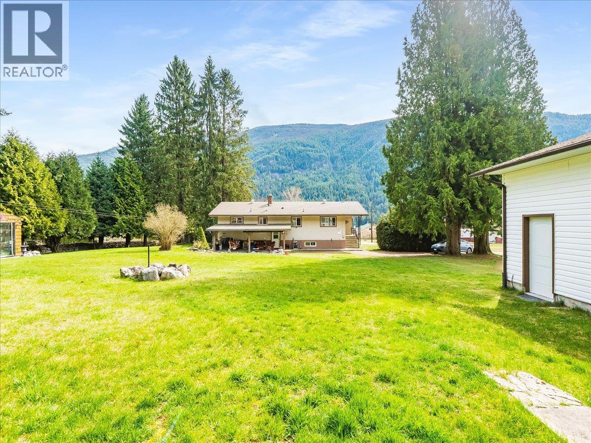 1663 Moran Road Road, Thrums