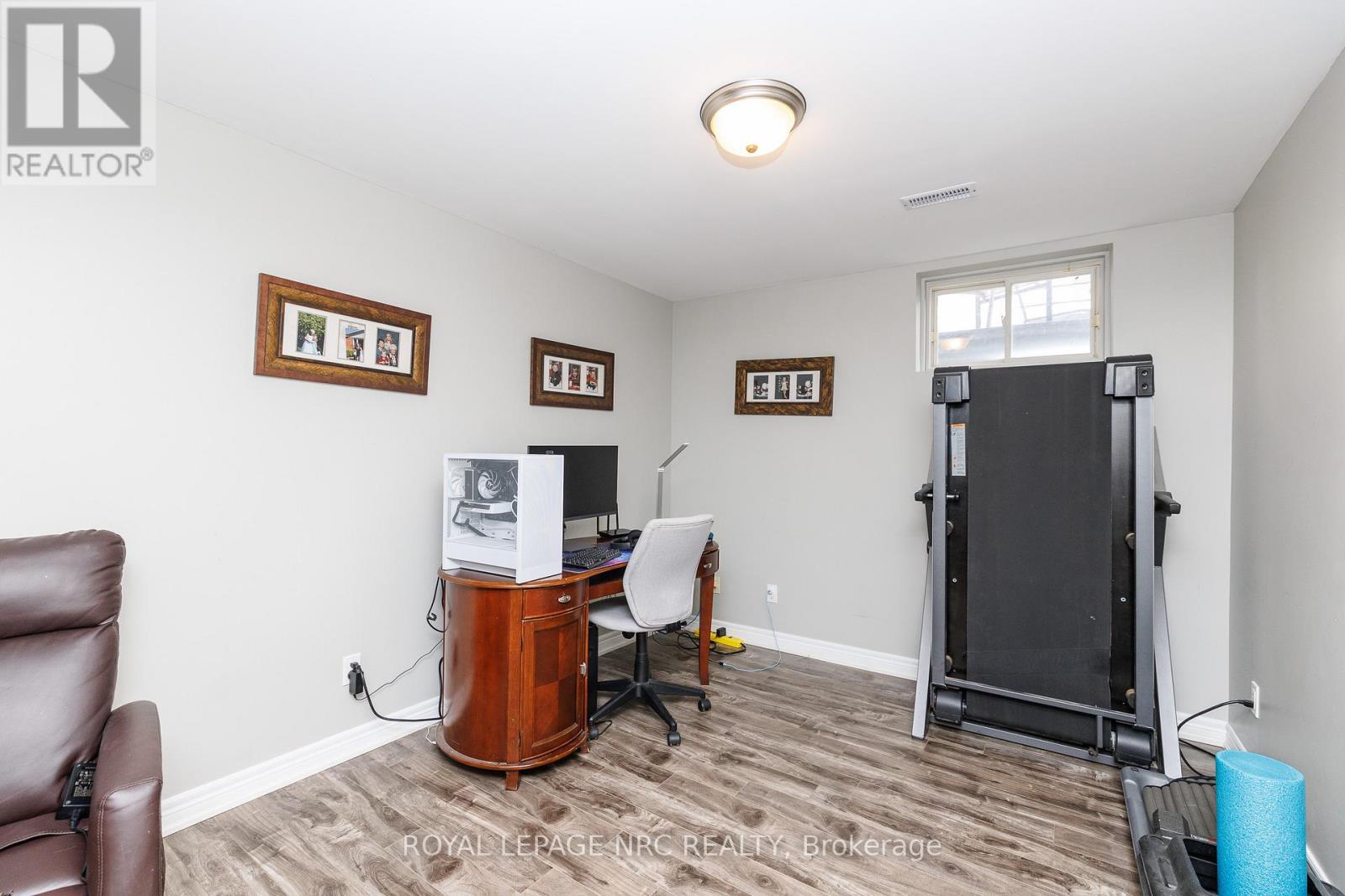 16 LEONARD DRIVE - 25