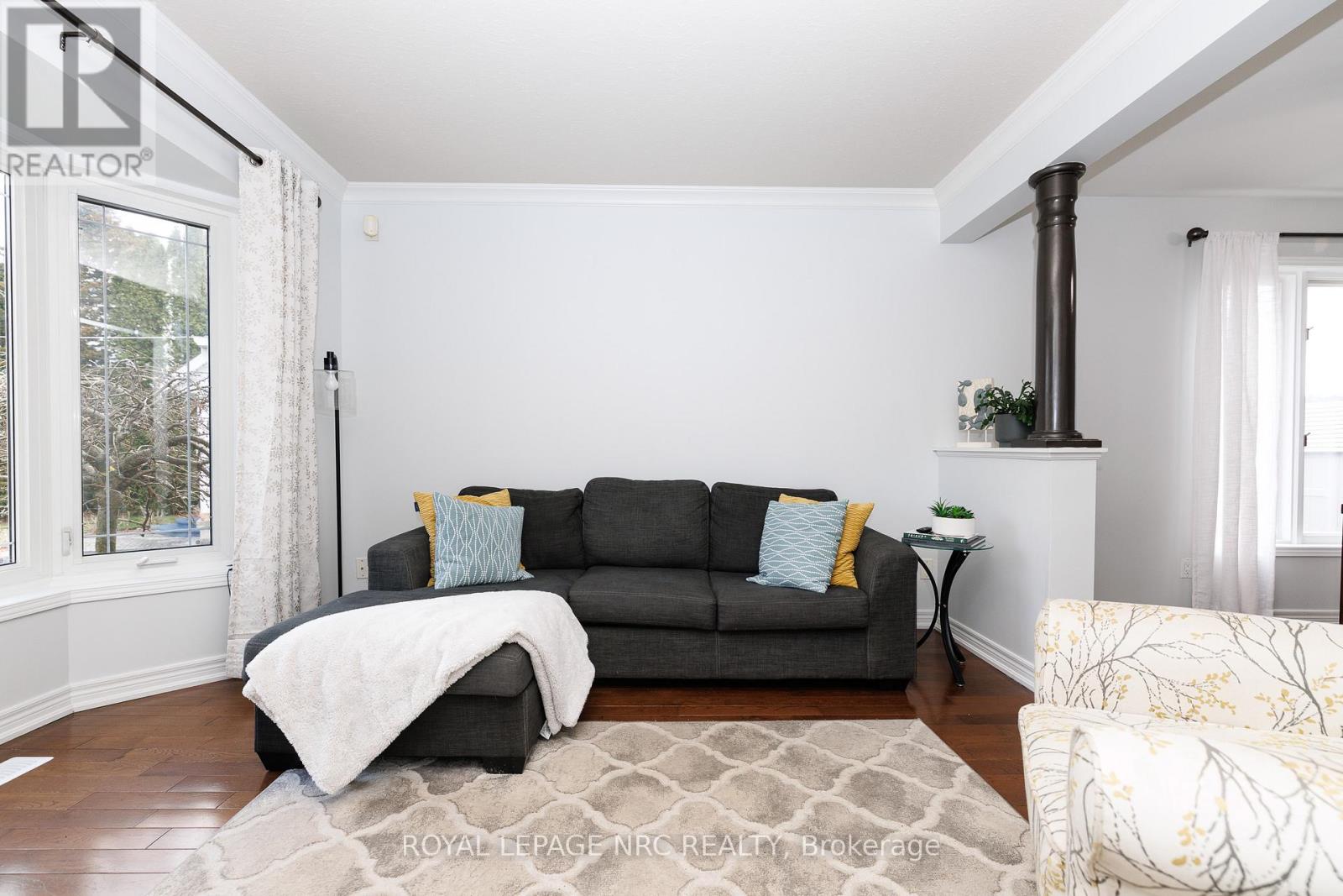 16 LEONARD DRIVE - 7