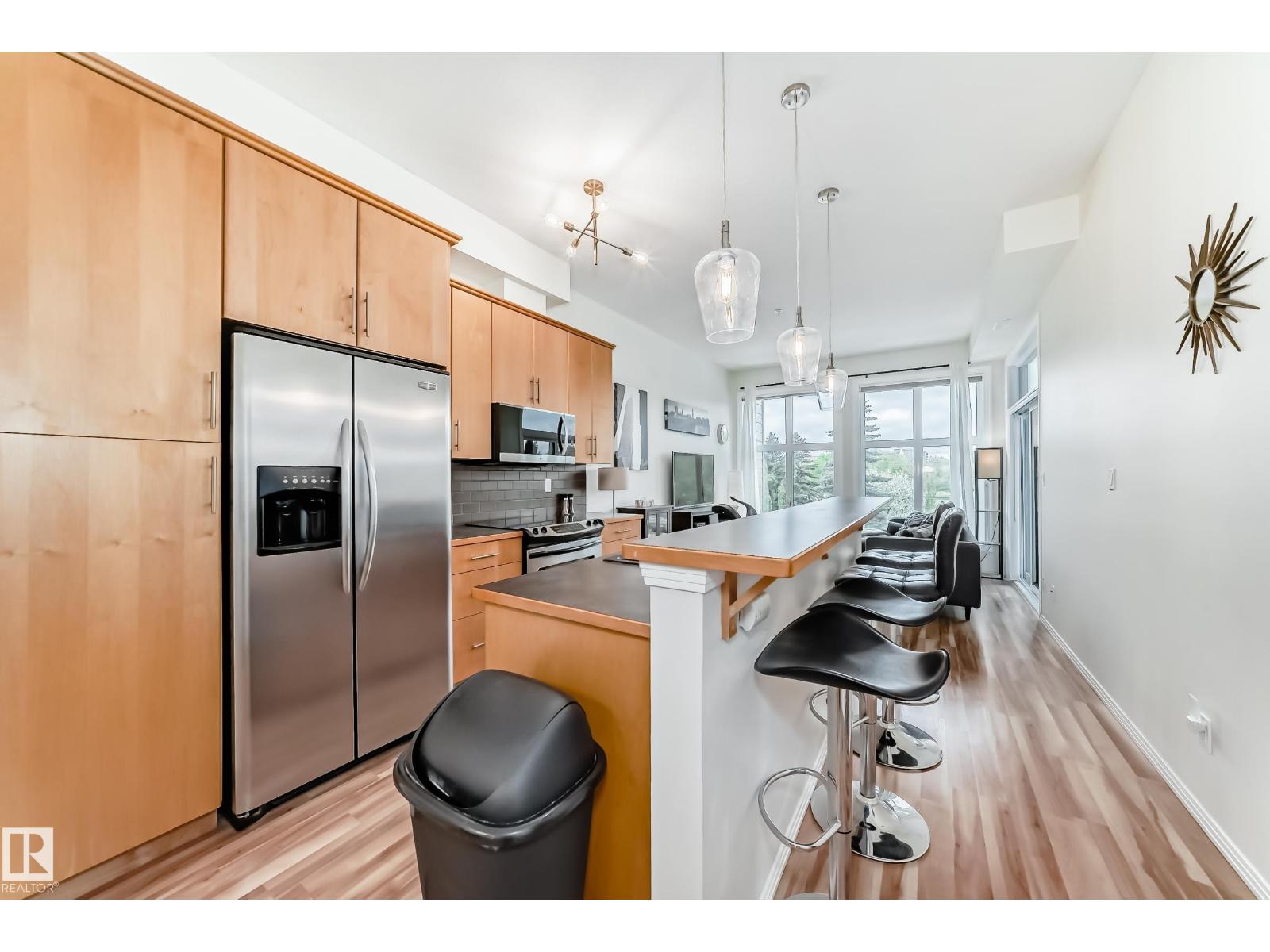 #303 10531 117 ST NW, Edmonton