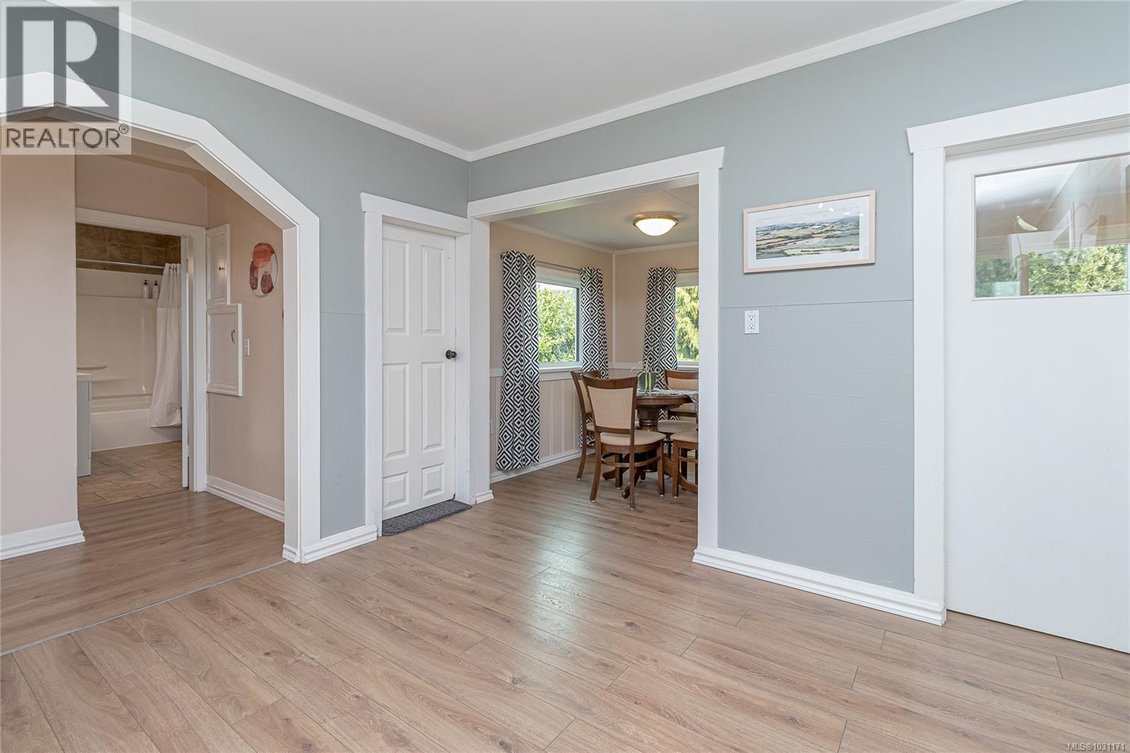 73 Cowichan Ave W, Lake Cowichan