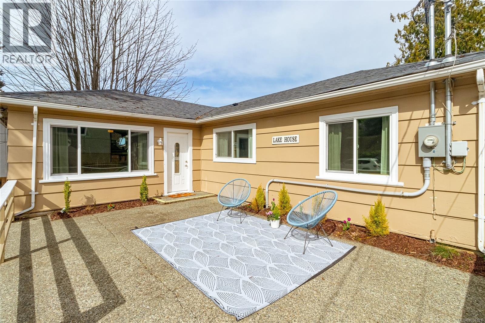 73 Cowichan Ave W, Lake Cowichan