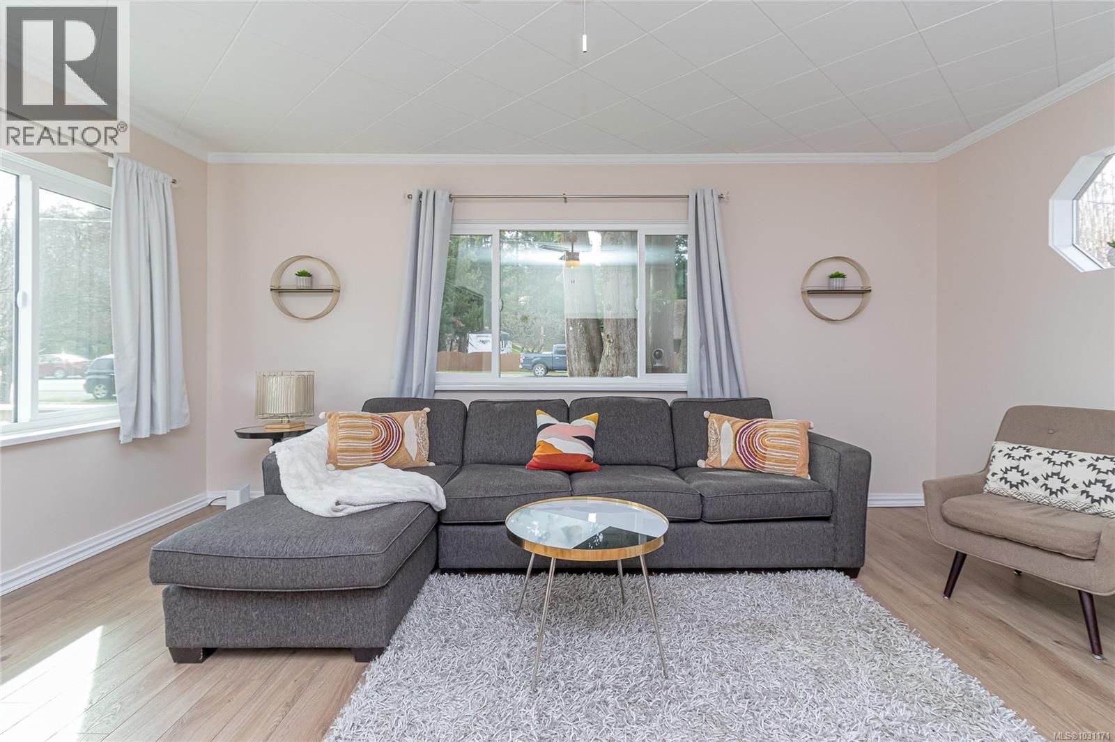 73 Cowichan Ave W, Lake Cowichan