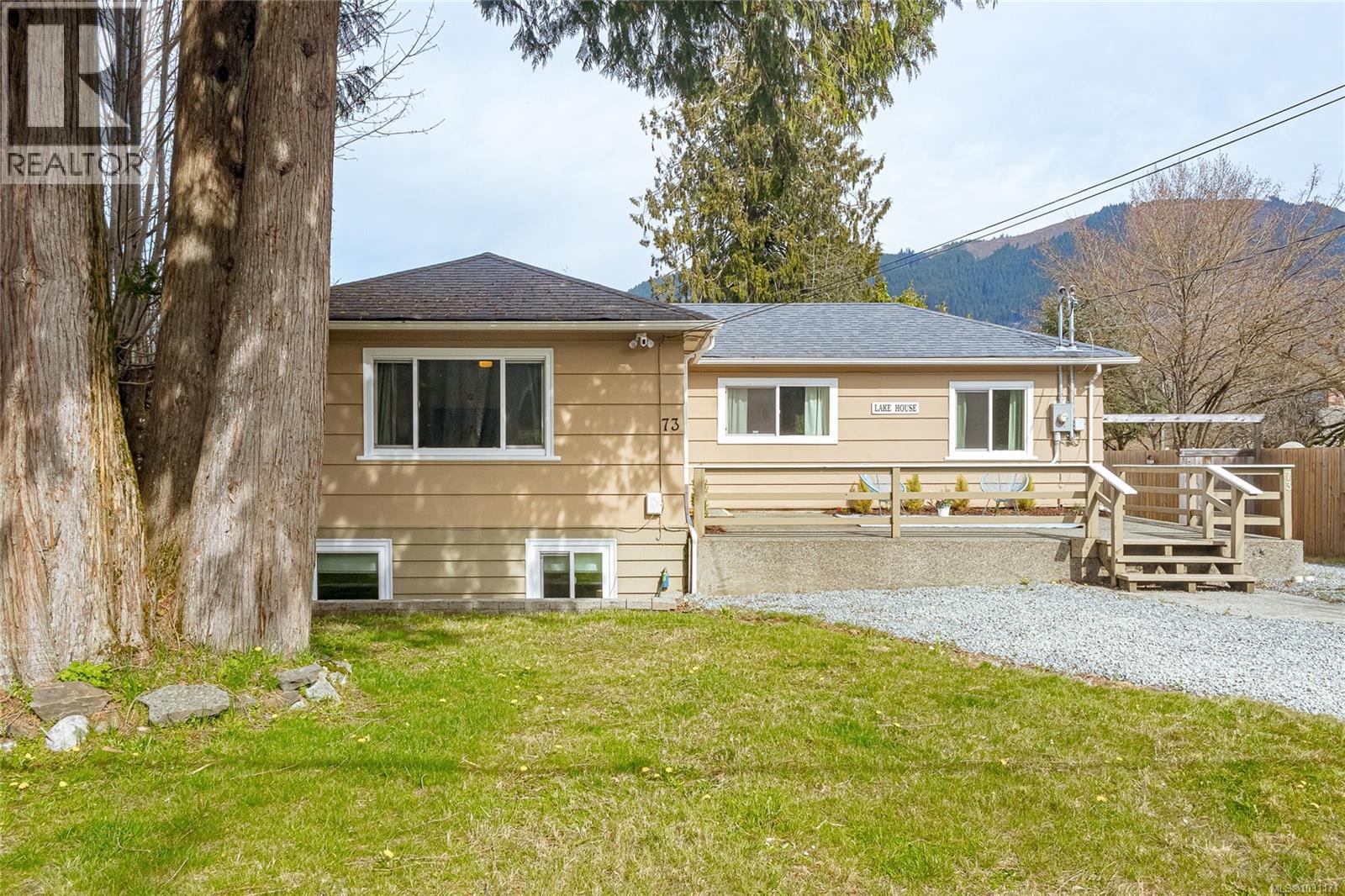 73 Cowichan Ave W, Lake Cowichan