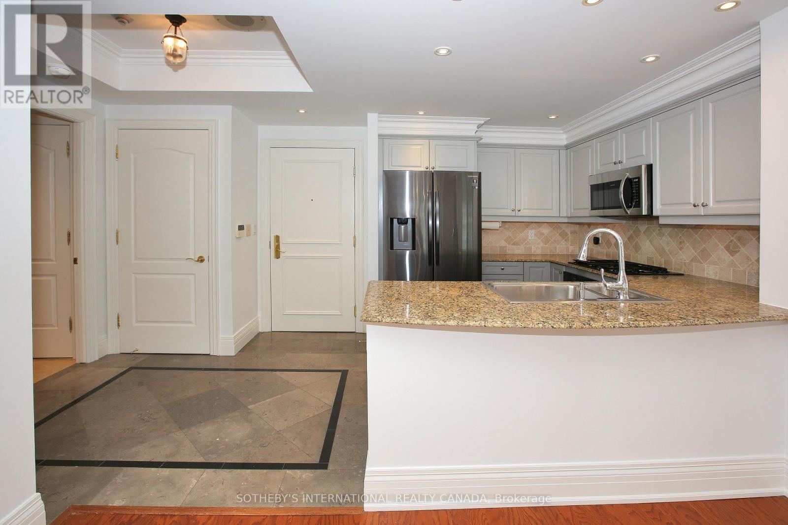 #809 33 DELISLE AVENUE - 6