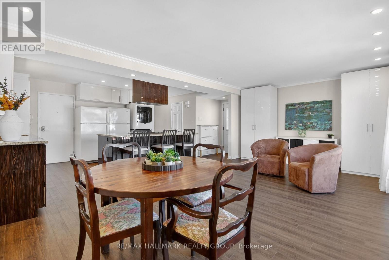 2160 LAMBETH WALK - 16