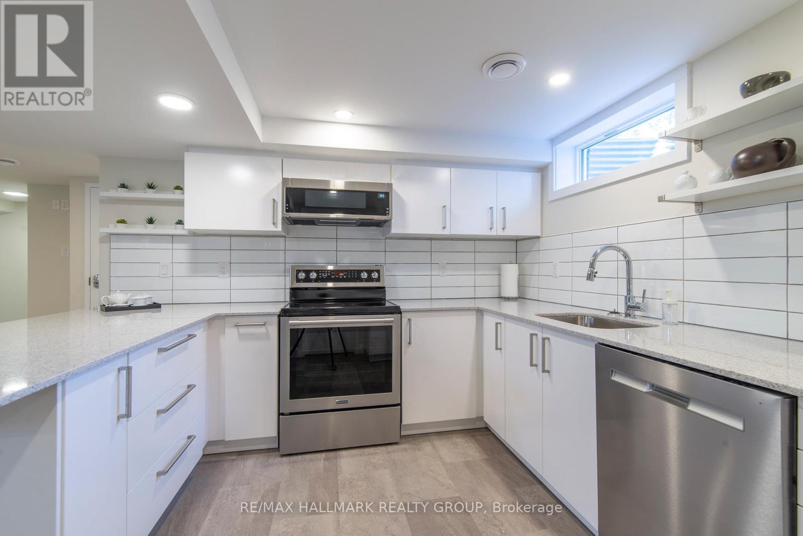 2160 LAMBETH WALK - 33