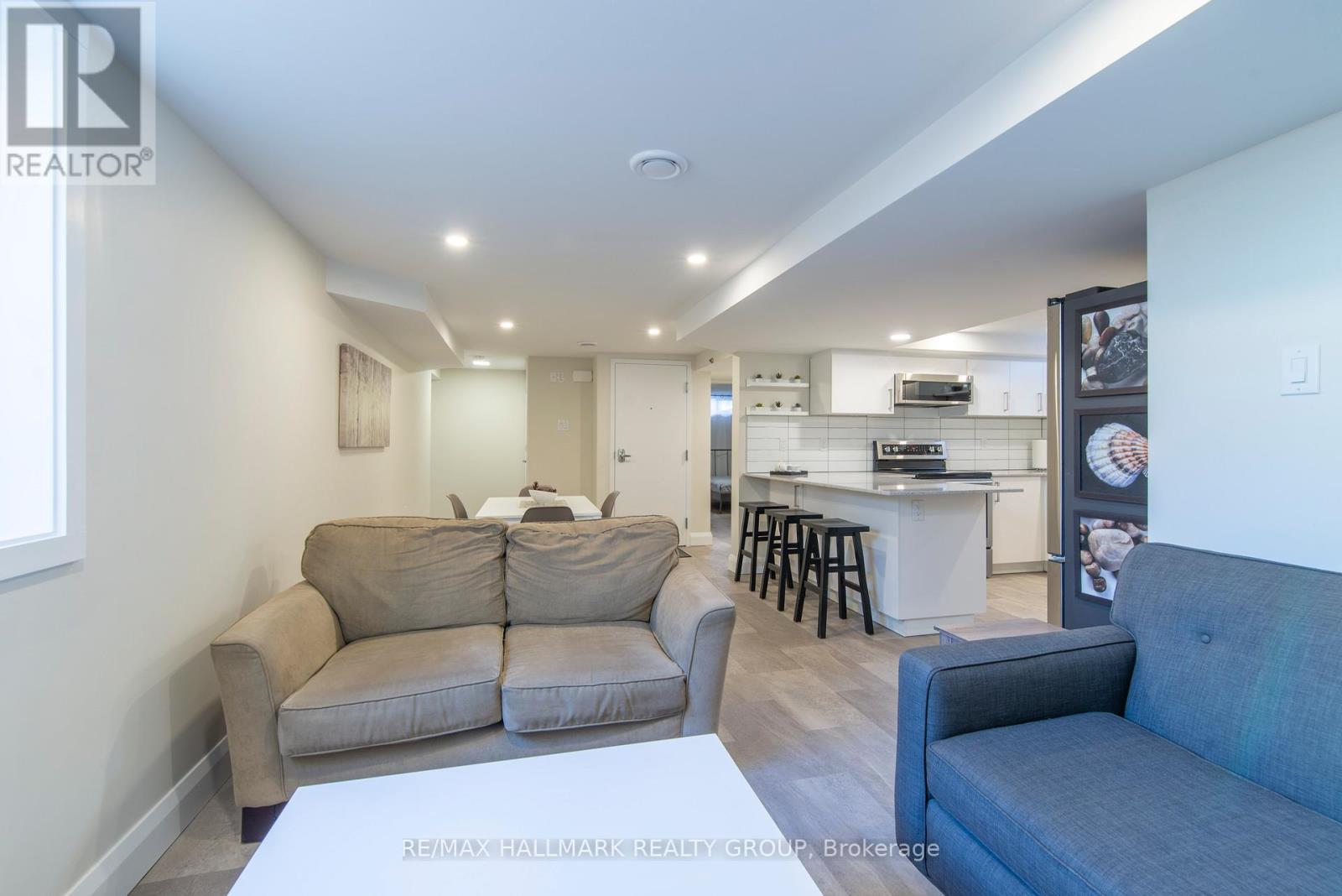 2160 LAMBETH WALK - 37