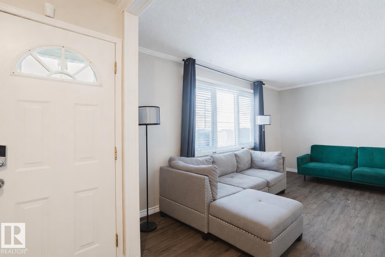 #8 14110 80 ST NW, Edmonton