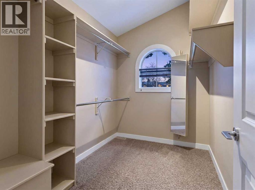 Single Family House for Sale in   Avenue SW Altadore Calgary 