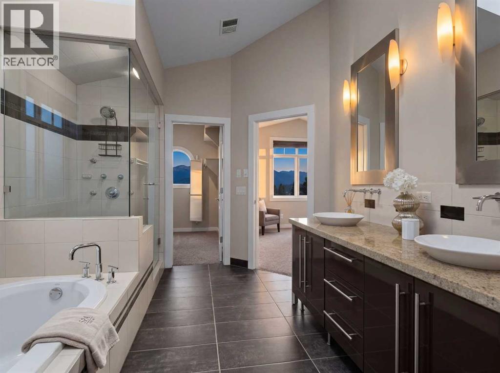 Single Family House for Sale in   Avenue SW Altadore Calgary 