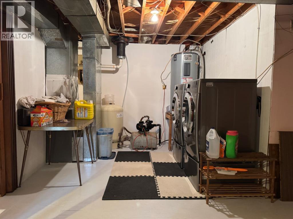 
          62040 860
            <br/>
            <span>Rural Clear Hills County</span>
            , 
            <span>AB</span>
             <span>T0H2A0</span>
         - Photo 12