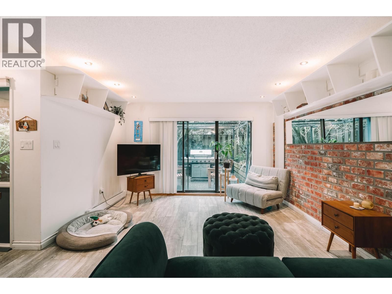 8 365 GINGER DRIVE, New Westminster