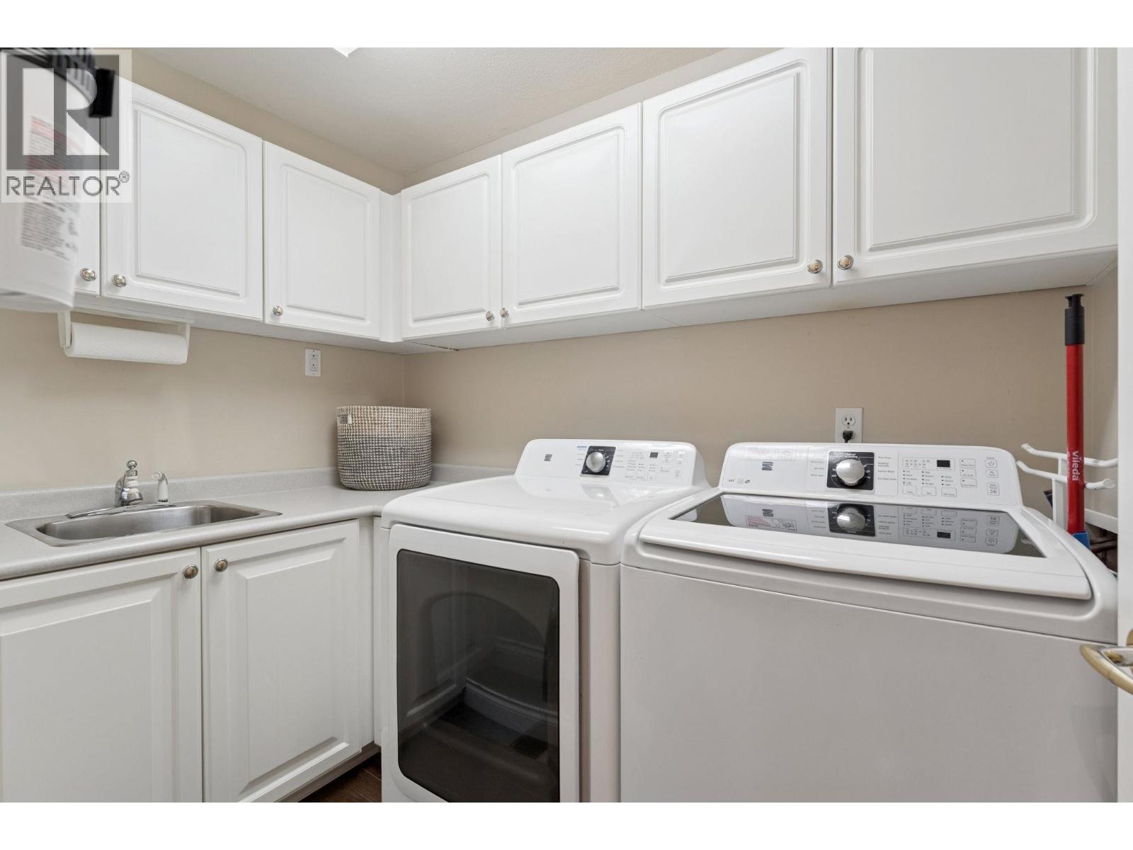 7 5110 ALDERFEILD PLACE, West Vancouver