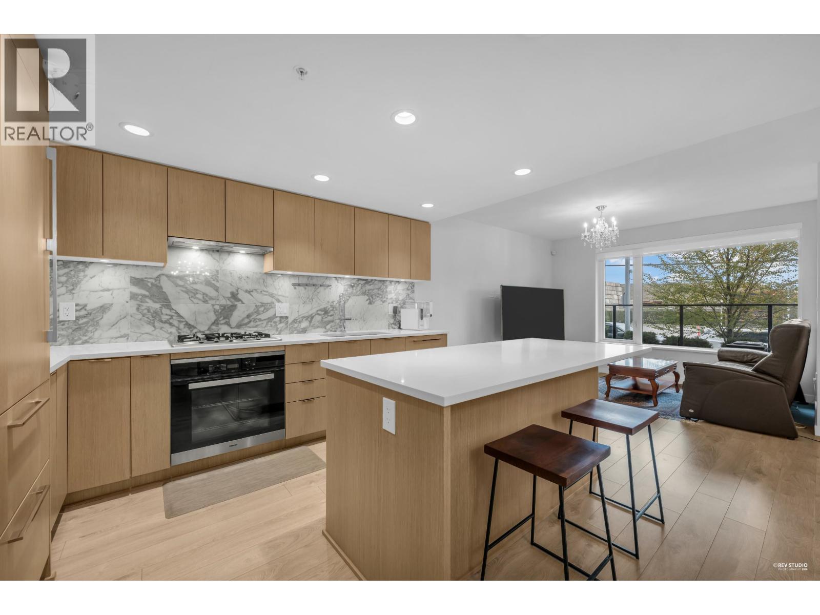 #5-3699 SEXSMITH Road, Richmond