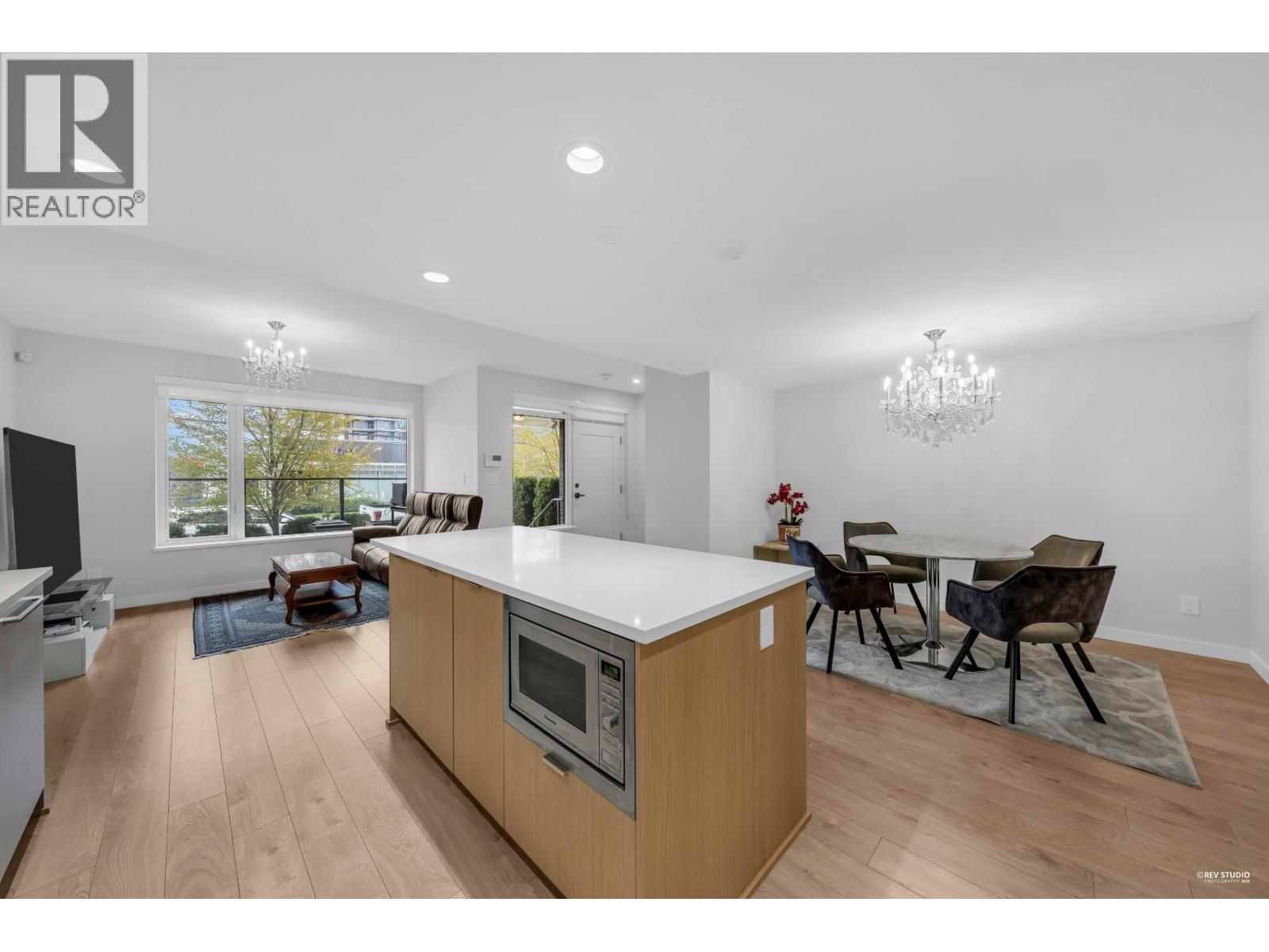 #5-3699 SEXSMITH Road, Richmond