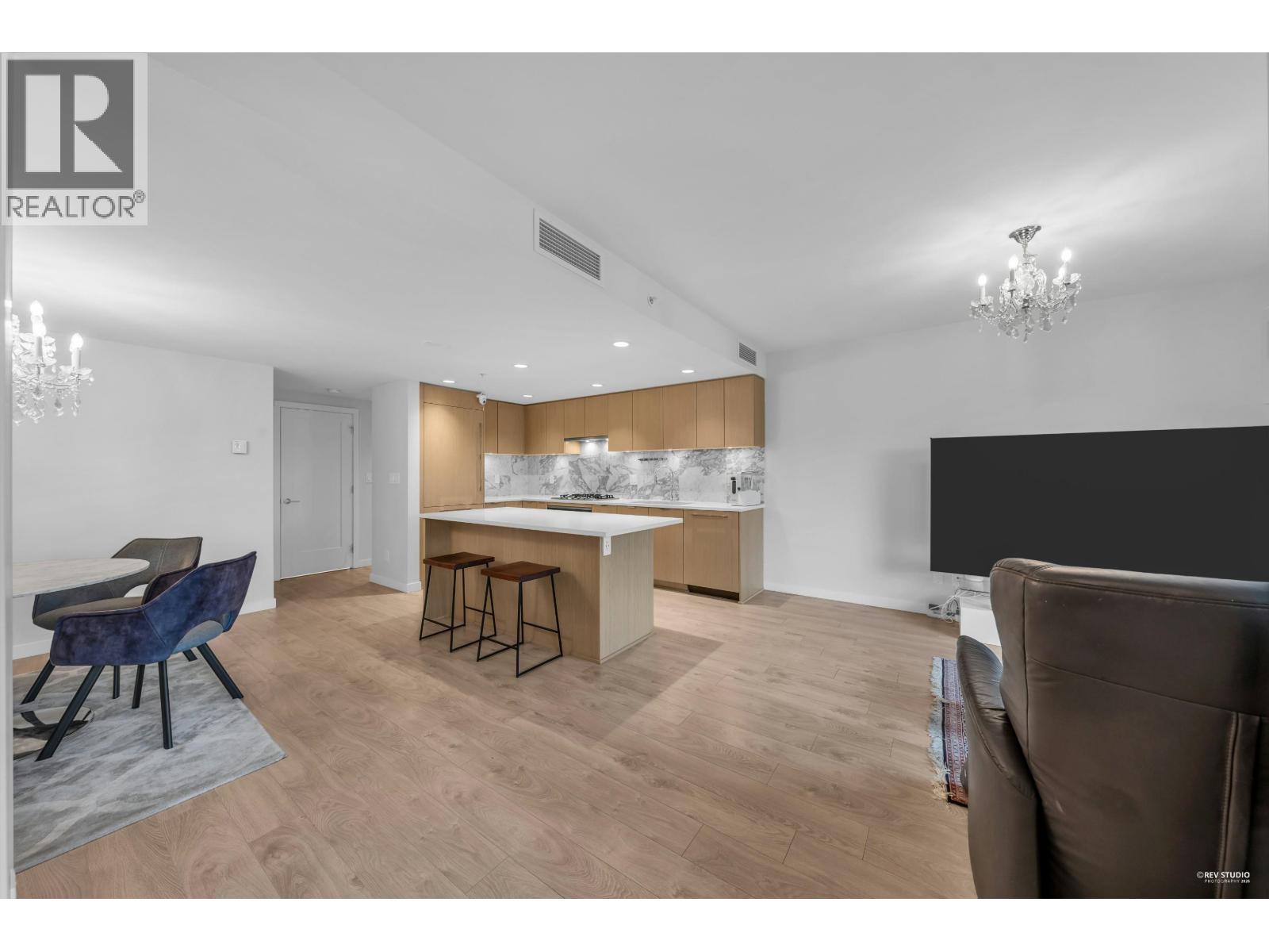 #5-3699 SEXSMITH Road, Richmond