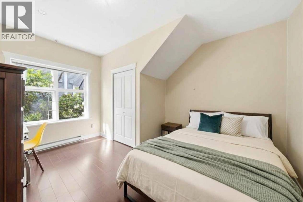 4 1203 MADISON AVENUE, Burnaby