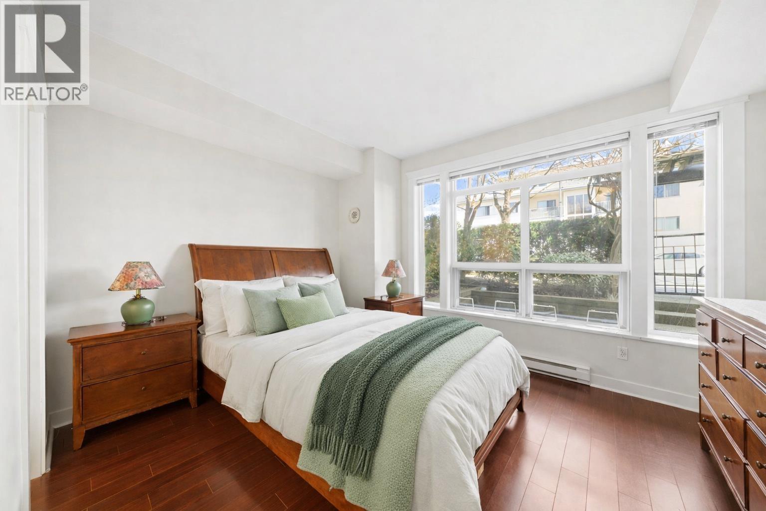 4 1203 MADISON AVENUE, Burnaby