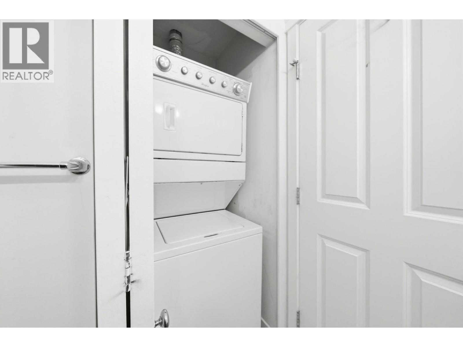 4 1203 MADISON AVENUE, Burnaby