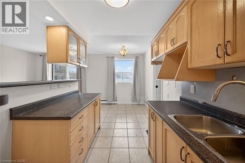 #204 851 QUEENSTON Road - 4