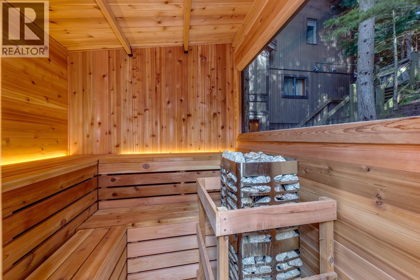 2290 BRANDYWINE WAY, Whistler