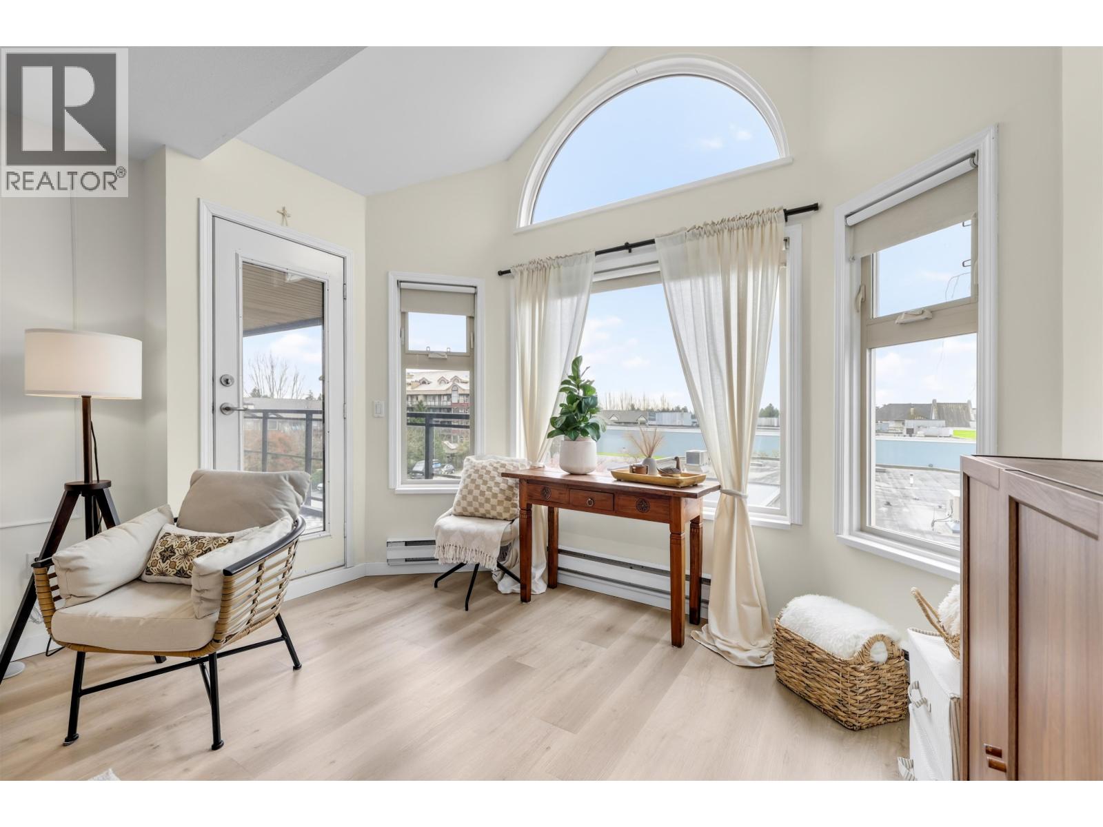 #D302-4845 53 Street, Delta