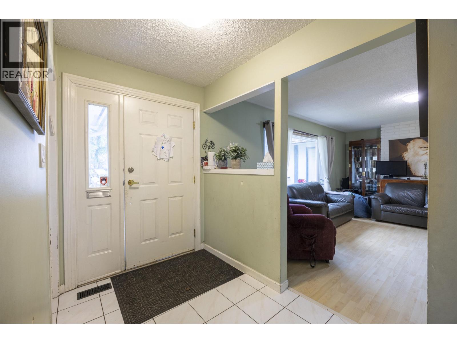 9291 RYAN Crescent, Richmond