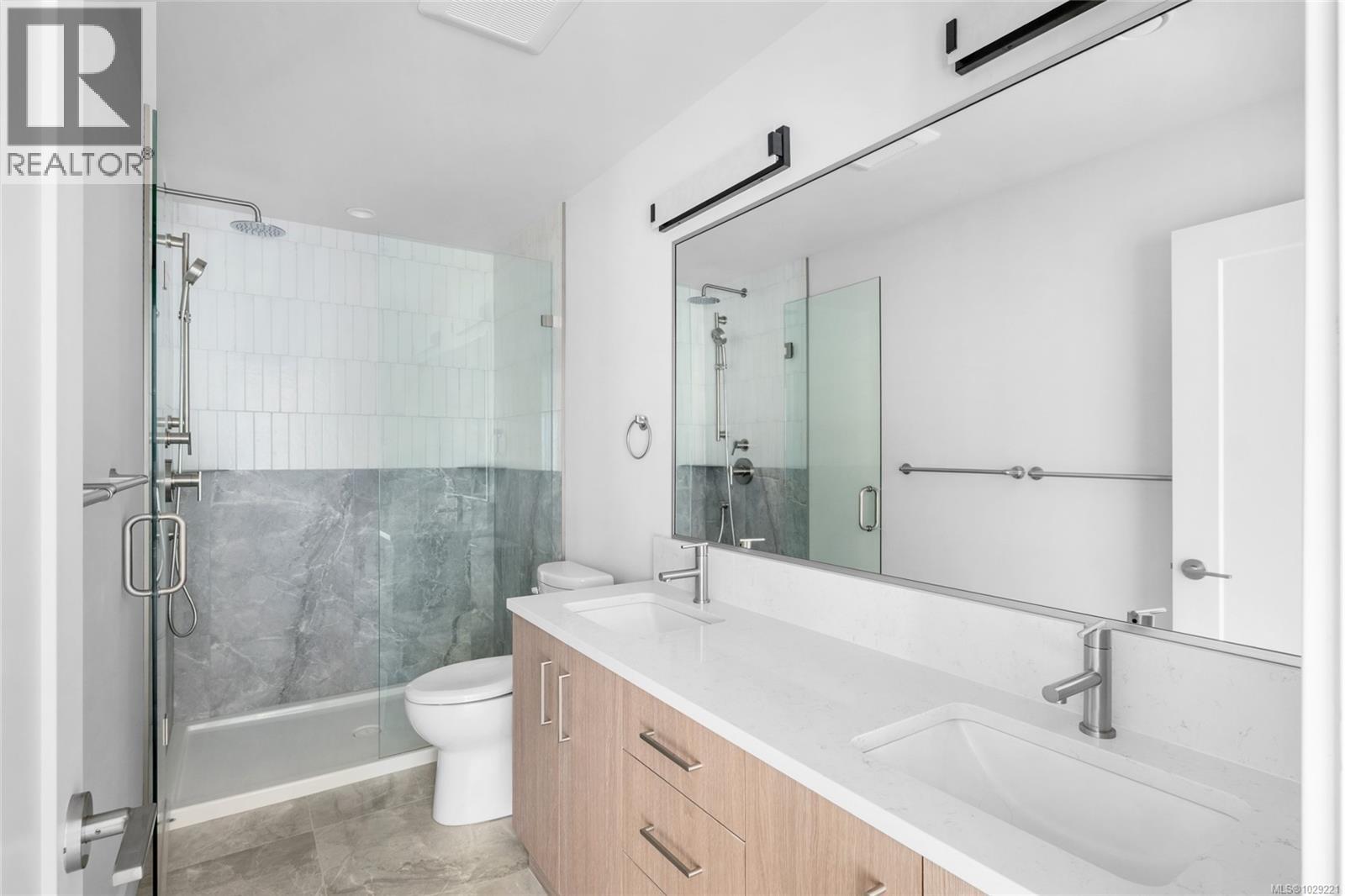 3419 Horizon Terr, Langford