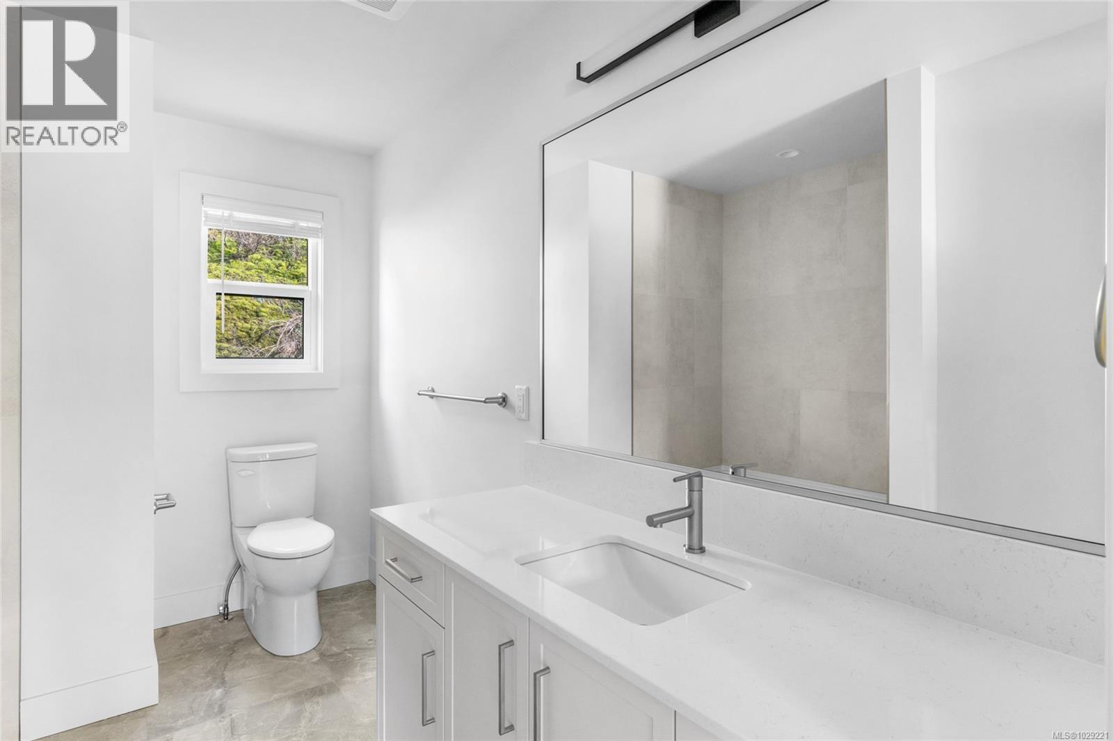 3419 Horizon Terr, Langford