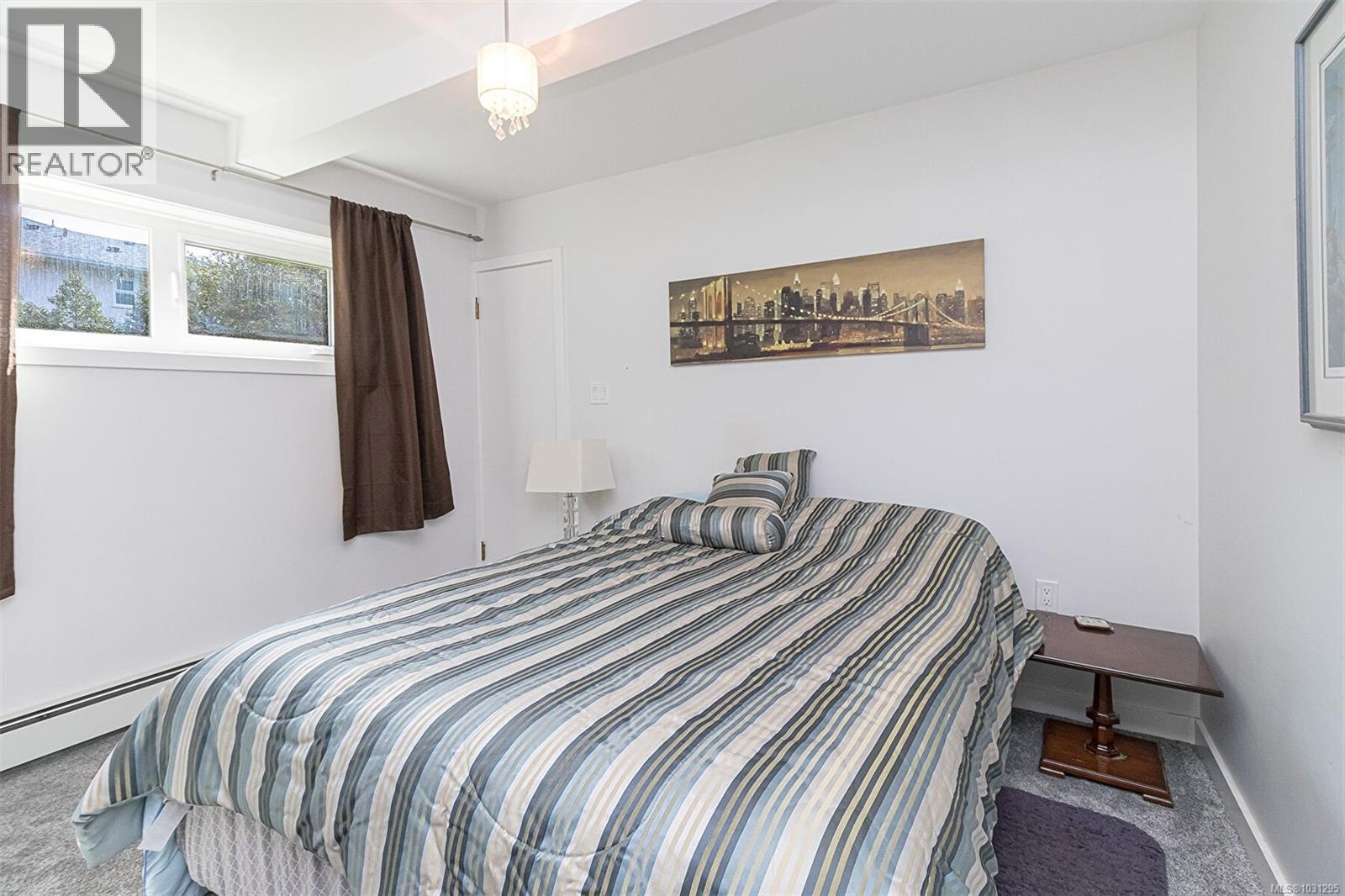 #1 801 Langham Crt - 18